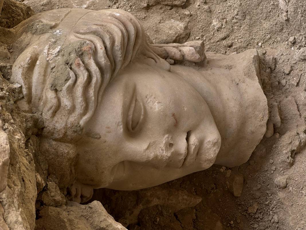 Laodikya'da 'Hygieia' heykelinin başı bulundu: 2100 yıl sonra gün ışığına çıkarıldı 4